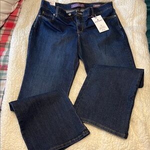 NWT Classic Blue Boot Cut Jeans with Contrast Stitching - Gloria Vanderbilt 14S
